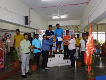 स्पोर्ट्स मीट में विजेताओं को पुरस्कार वितरण