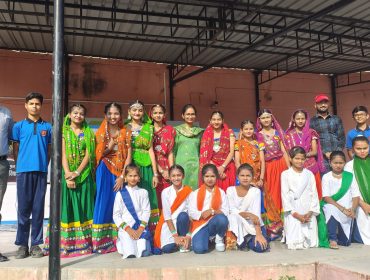 समूह नृत्य प्रतियोगिता