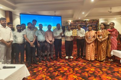 Sh. Vivek Kishore, Principal, PM SHRI KV OF NALANDA, receiving award from Honorable Dr. Ajai Kumar Mishra, Deputy Commissioner KVS RO Patna for securing highest P.I. with 100 % results in Class XII CBSE Board Exam-2026 in KVS Patna Region.