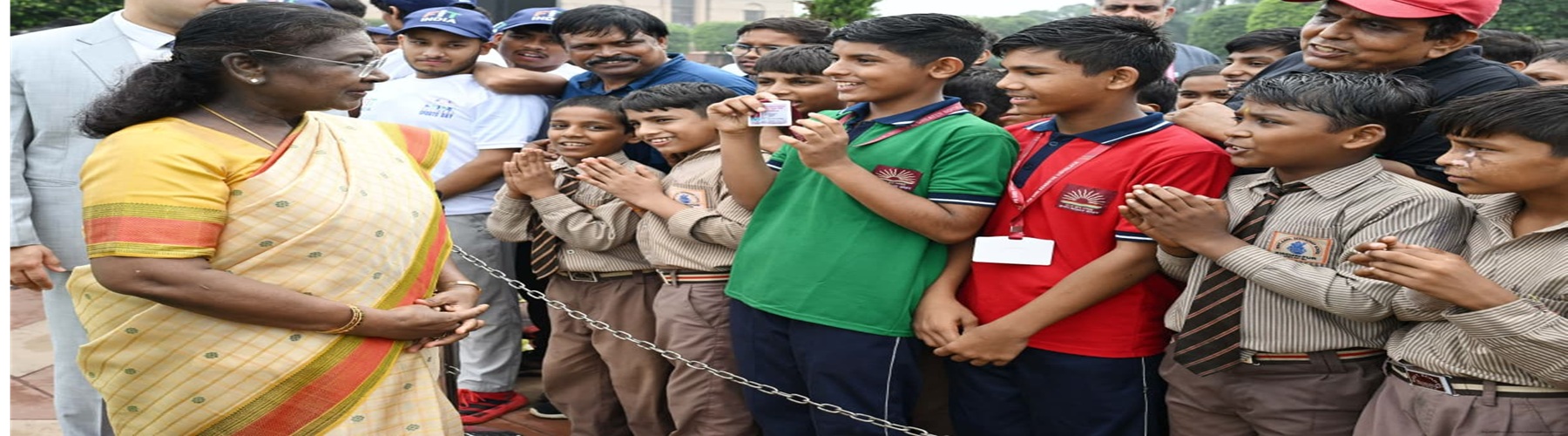भारत के माननीय राष्ट्रपति का पी एम श्री केवी ग्रेटर नोएडा के छात्रों से संवाद
