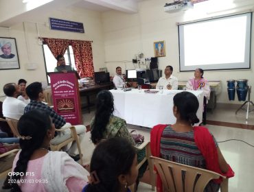 Principal addressing to class one parents