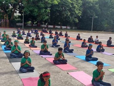 yoga4