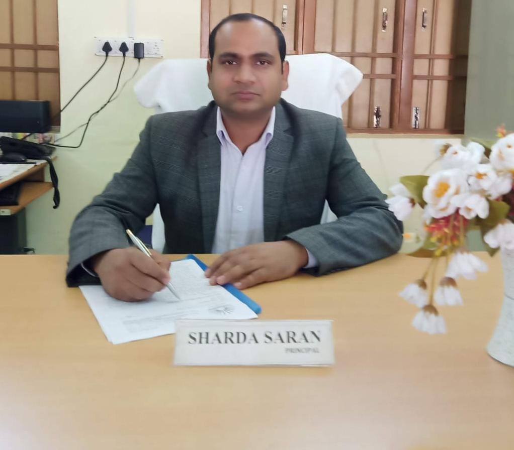 Principal KV Etah