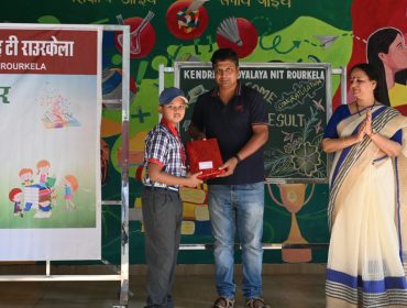 Anshuman donating books