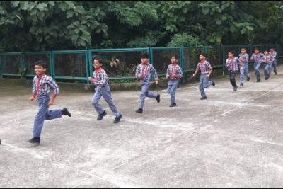 STUDENTS RUNNING