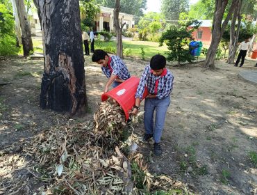 STUDENTS IN Cleanliness Drive