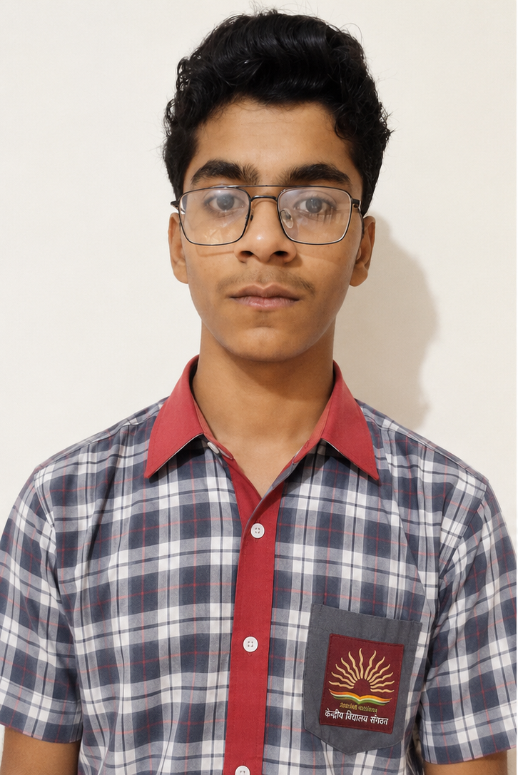अहमद हमदान >
<p><strong class=