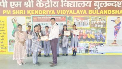 स्वच्छता पखवाड़ा के समापन समारोह में प्रमाण पत्र एवं पदक वितरण