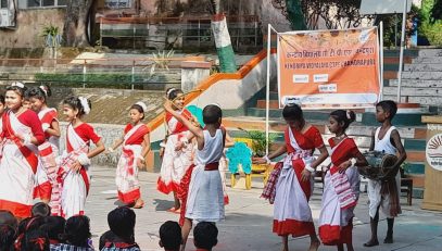 GROUP DANCE