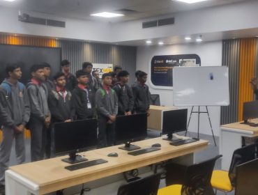 आईआईटी आईएसएम एक्सपोजर विजिट
