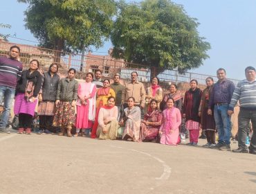 प्राथमिक विंग का सामुदायिक दोपहर का भोजन