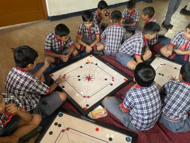 Playing carom