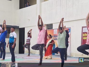 Briksha asana teacher