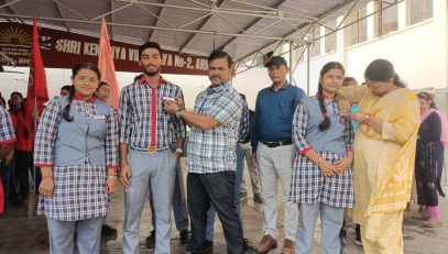 पीएम श्री केंद्रीय विद्यालय नंबर 2, अरमापुर, कानपुर में स्टूडेंट काउंसिल के पदाधिकारियों को बैज दिए गए।