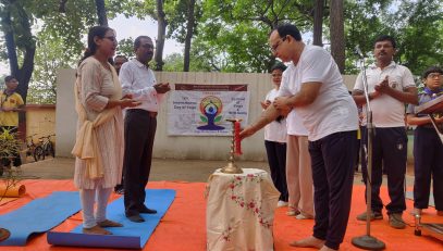 YOGA-DAY-CMERI-1