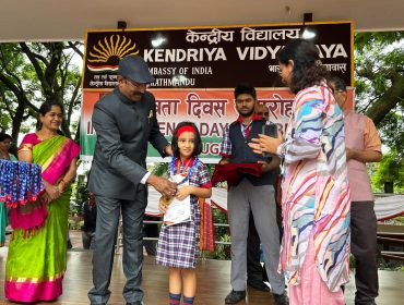 Students who got 100 percent attaendace are being awarded