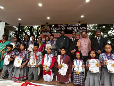 Students who got 100 percent attaendace are being awarded