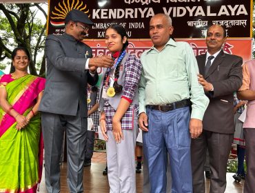 Students who got 100 percent attaendace are being awarded
