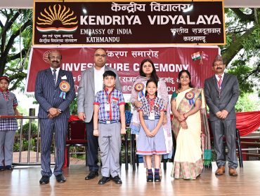Presenting Badges of Honor to Primary Council Members