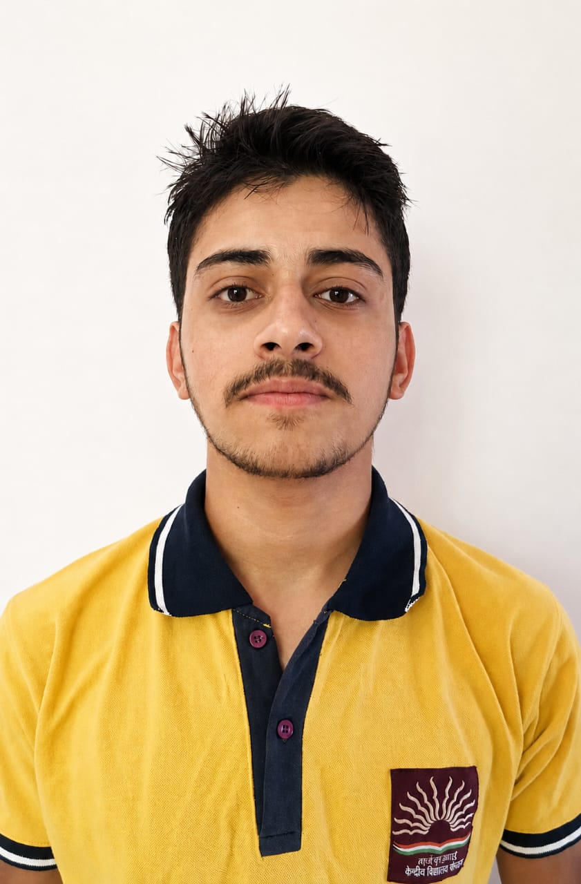  अर्नव ठाकुर  