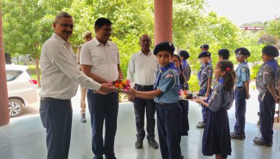 शिक्षा सप्ताह डीएम का स्वागत