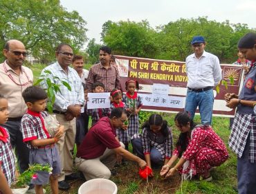 एक पेड़ माँ के नाम (4)