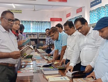 Pustak Pradarshani -Hindi Maah (11)
